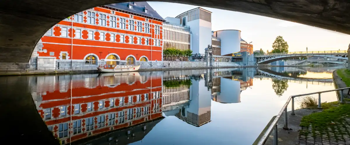 Halle et Delta Namur Sambre